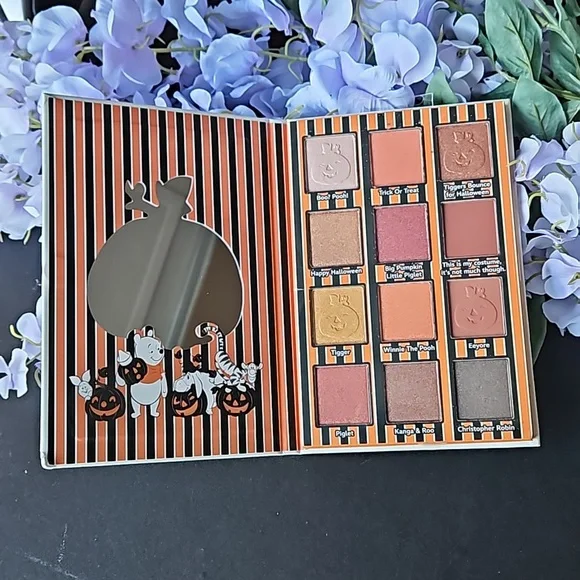Disney 🎁 Winnie the Pooh Halloween Eye Palette with Built in Mirror. - Picture 2 of 7